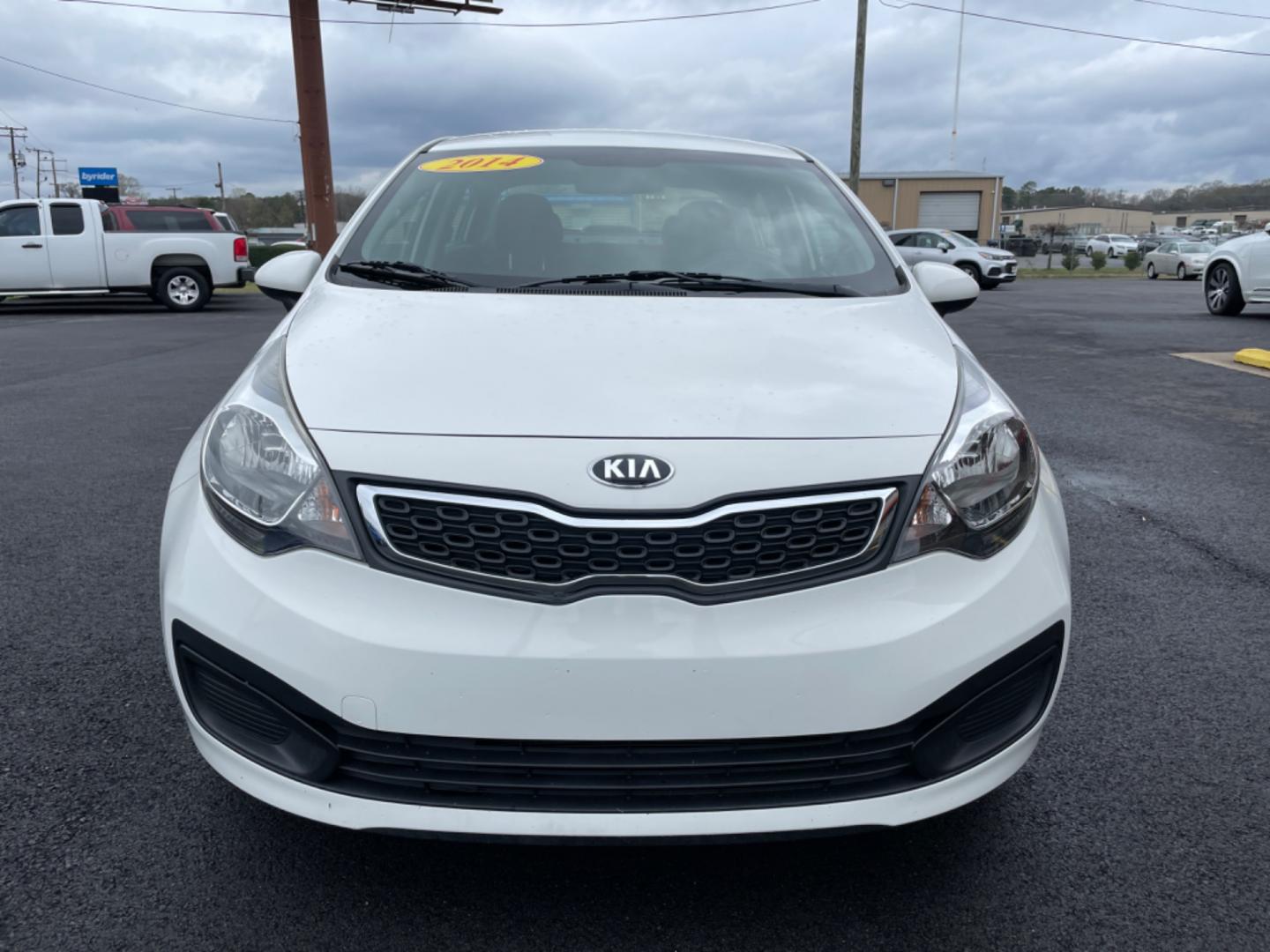 2014 White Kia Rio (KNADN4A35E6) with an 4-Cyl, 1.6 Liter engine, Automatic, 6-Spd transmission, located at 8008 Warden Rd, Sherwood, AR, 72120, (501) 801-6100, 34.830078, -92.186684 - Photo#2